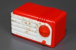 Red Plaskon + Beetle Plastic Detrola 278 ’Super Pee-Wee’ Radio
